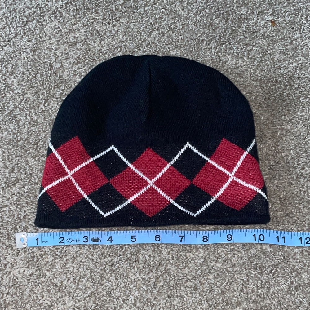 Argyle Knit Beanie in Black and Red